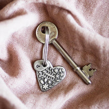 Load image into Gallery viewer, 'Keep Growing' Heart Keyring