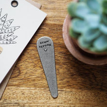 Load image into Gallery viewer, 'Grow Strong' Plant Marker