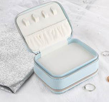 Load image into Gallery viewer, The Tinysilver Mini Jewellery Box