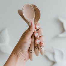 Load image into Gallery viewer, Wooden Heart Spoons Set