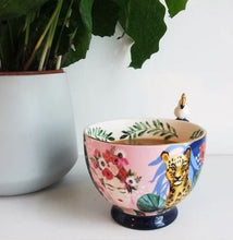 Load image into Gallery viewer, Tropical Frida Kahlo Cup
