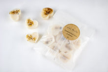 Load image into Gallery viewer, Frankincense, Oud &amp; Myrrh Eco-friendly Coconut-Rapeseed Wax Melts
